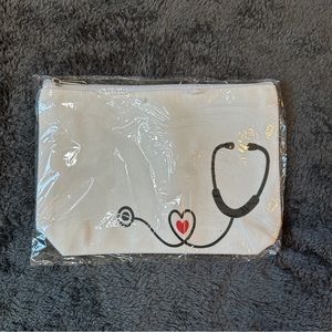 White Pouch with Stethoscope Design